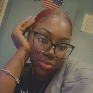 Meet your Posher, Nadia